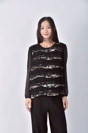 (M) liyu tui薄紗亮閃黑色長袖上衣