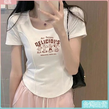 台灣免運🎀短款方領短袖T恤女小眾印花寬松顯瘦ins上衣夏季韓版別致正肩體恤