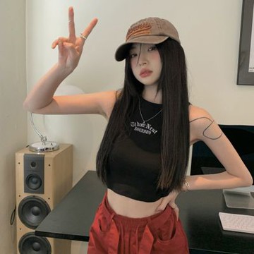 台灣發貨韓版運動風削肩短版背心 小可愛 背心 衣服 女裝 上衣V274