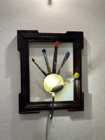 藝術家之手（藝術壁燈）