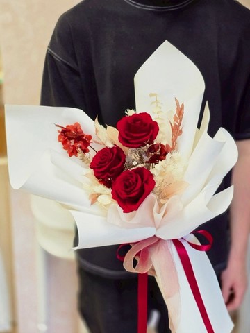 厄瓜多永生玫瑰花束(緋紅暮霞)