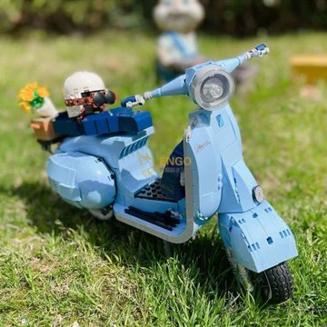 拼圖拼搭Vespa韋士柏摩托車小綿羊羅馬假日赫本中國積木玩具10298