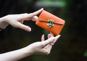 【牛角真皮名片包/零錢包/卡片收納】客製化刻字/多色可選