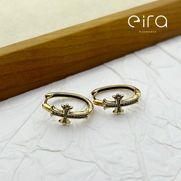 Eira Accessory 鑲鑽十字架耳環(古金)‧925純銀耳環‧輕奢 十字中性 朋克 易扣式 CEH0019A