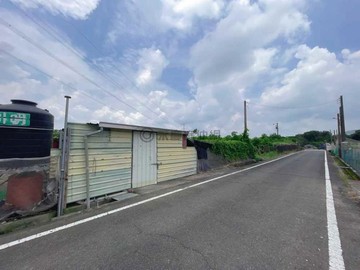 阿蓮臨路面寬方正都內農地(有水有電)2.35分｜高雄市阿蓮區阿蓮段