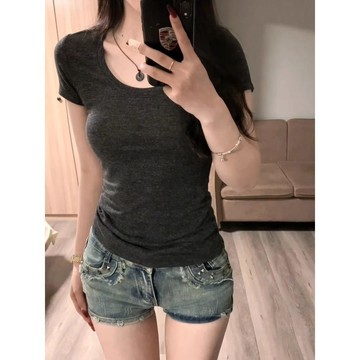 已售9642件💖Vuja de  短袖T恤 辣妹上衣 U领短袖  正肩上衣 短款上衣 設計感上衣 內搭 修身上衣  百