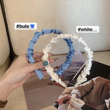 [Atrue 現貨]奶油色緞面皺褶髮箍 6色 小編嚴選 緞面髮箍 皺褶髮箍 細髮箍 韓系髮箍 髮飾