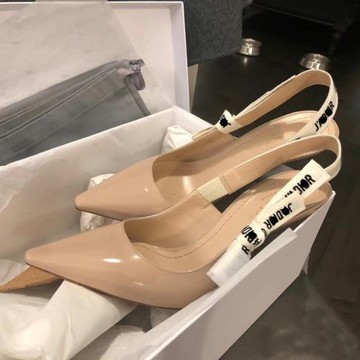 d字母帶家裸色漆皮小貓跟涼鞋女2024年夏蝴蝶結后絆帶包頭高跟鞋