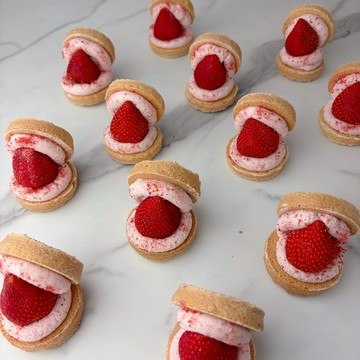 【嗜甜女子】〚草莓季〛整顆草莓達克瓦茲（四入）