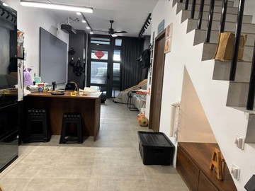 【龜山光明街｜整新裝潢透天｜3大套房｜門前停車】｜桃園市龜山區光明街