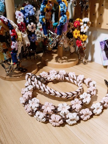 可調/全花固定長度雙色花花手機掛繩背帶-咖啡+藕粉+天然白