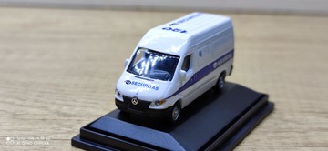 1:87 Mercedes-Benz SECURITAS 120 車身有疹子