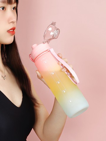 網紅大容量運動喝水杯男夏季塑料耐高溫健身水壺女生便攜吸管杯子