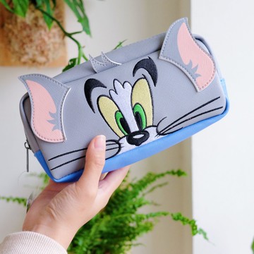 《湯姆貓與傑利鼠》🇯🇵日本商品 湯姆貓皮質電繡收納包 筆袋 化妝包 Tom&Jerry