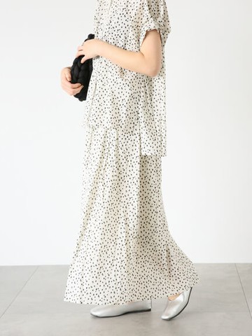 細緻花柄配色褶邊喇叭長裙(FD33L0L0180) - Lugnoncure