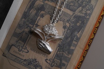 925銀一束小花吊墜 (不含項鍊)