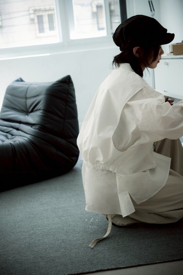 英曙洋行後剪裁造型寬大襯衫 - 2色 - 英式白