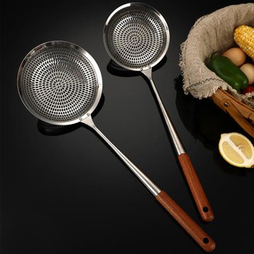304不銹鋼漏勺木柄加長大號加厚油炸濾油網勺撈餃子撈面勺笊籬