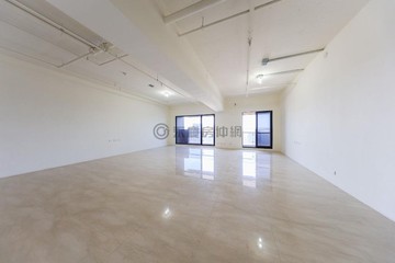 中央公園雙捷運｜大坪數山海景觀豪邸雙平車｜高雄市前金區中華三路