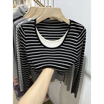 小個子黑色條紋毛衣十羊毛假兩件U領針織衫女秋季新款打底衫上衣