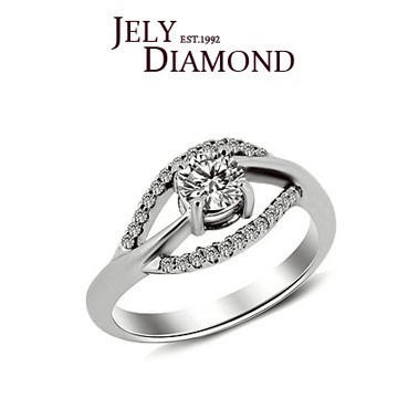 【JELY】女人心事 GIA 0.30克拉八心八箭美鑽戒