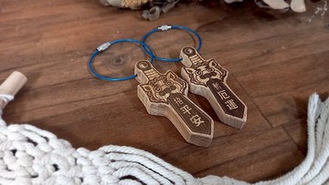 【可客製】招平安 - 斬厄運 / 雙面 / 劍獅祈福劍吊飾 / 安心出貨