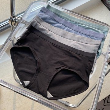 春夏女士內褲2022親膚透氣中腰無痕簡約少女匹馬棉三角褲純色抗菌