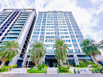 高大特區。美裝潢。大三房。雙衛開窗。獨立大平車｜高雄市楠梓區大學二十六街