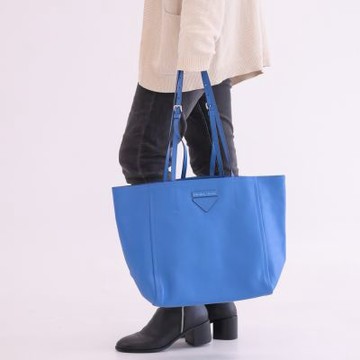 PRADA 烙印LOGO極簡風格剪裁肩背托特包(藍)