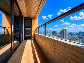 〈昕樂章〉凌空美景尊榮裝潢採光三房雙車｜新北市林口區民富街
