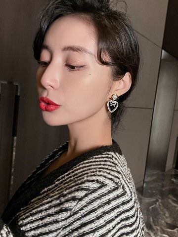 黑色愛心耳墜小香風耳環年新款潮時尚精致蝴蝶結耳飾女高級感