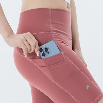 namastehailey 流線剪接雙袋5分褲 - 印度紅