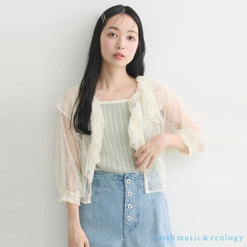 earth music  透明感荷葉摺邊蕾絲短版罩衫上衣