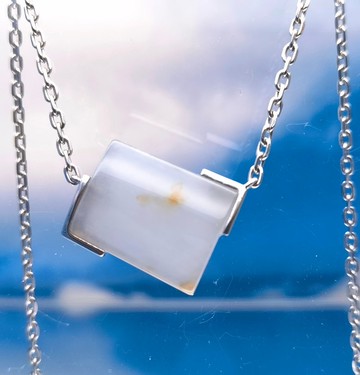 純銀系列 - 白冰翡翠方形平安無事牌純銀頸鏈