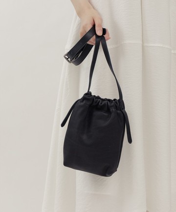 慵懶俐落正式休閒真皮水桶肩斜背包