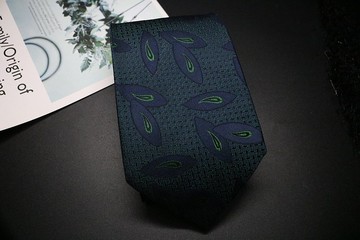 祖母绿孔雀羽毛印花领带/真丝