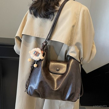 ♡ 𝑪𝒉𝒊𝒄 𝒖 ♡高級感複古大容量包包女新款秋冬季通懃雙肩後背包單肩託特包