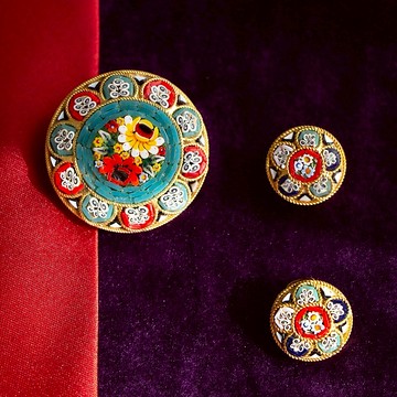 義大利古董 微鑲馬賽克傳統工藝 紅藍底襯小花 鍍金耳夾胸針套組