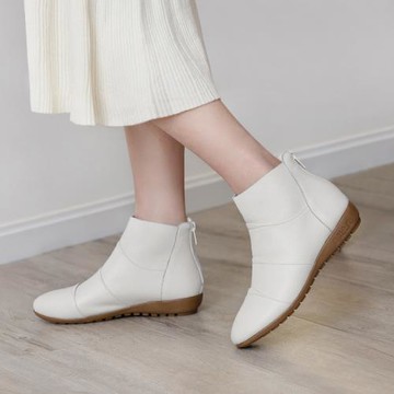 真皮春秋平底單靴馬丁靴女鞋軟底軟皮短靴子舒適荔枝紋大碼41-43