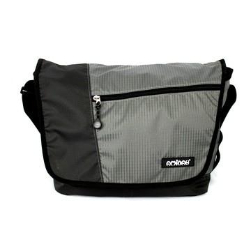 AMINAH-輕巧大容量郵差包