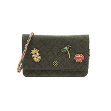 CHANEL 17C 經典古巴系列徽章鏈條包 WOC