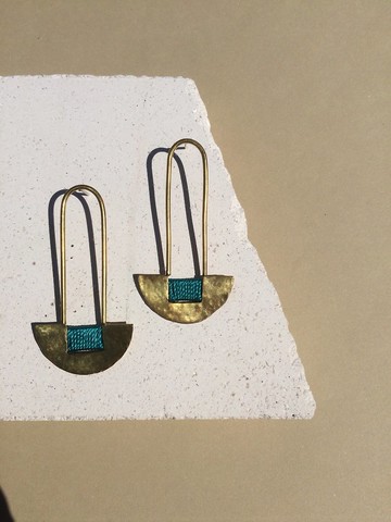 925銀針鍛敲黃銅扇形耳環  II 綠 紅 藍 II 亞馬遜公主耳環