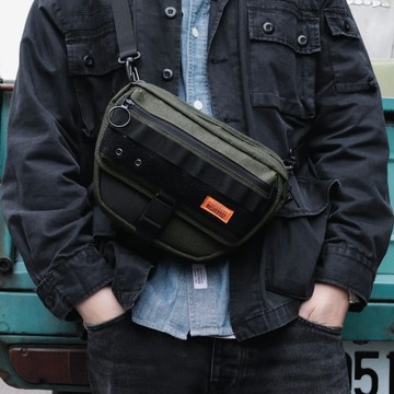 Matchwood Guard 機能斜背小包 街頭硬派軍事工裝 共二色 - 黑色