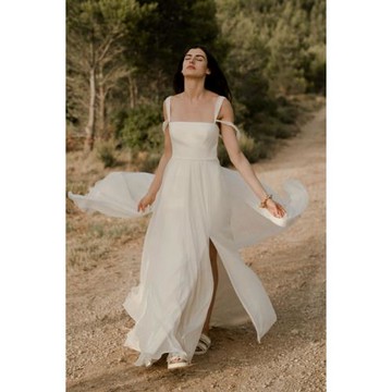 法式禮服連衣裙超仙氣質顯瘦吊帶飄逸長裙白色旅拍海邊度假沙灘裙