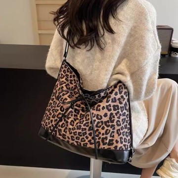 學院風大容量包包女式2024新款秋季流行豹紋雙肩后背包單肩斜挎包