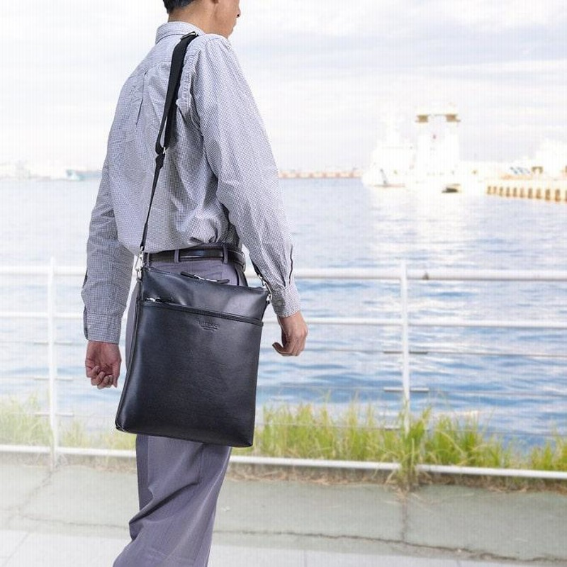 ショルダーバッグ メンズ 大人 通勤 ブランド a4 縦型 斜めがけ