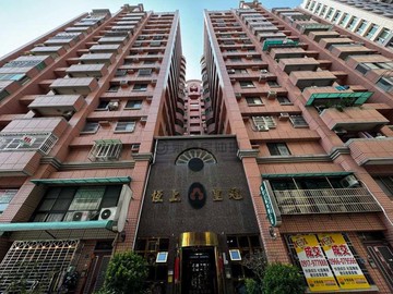 ✨[恆上皇冠] 超稀有釋出 3+1房平車 ｜高雄市左營區民族一路