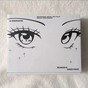⭐韓國代購正版預售⭐[正品]LESSERAFIM熾2026檯曆 全新未拆官方正品