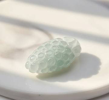 冰種飄綠翡翠葡萄 | 裸石 | 天然緬甸玉翡翠A貨 | 送禮