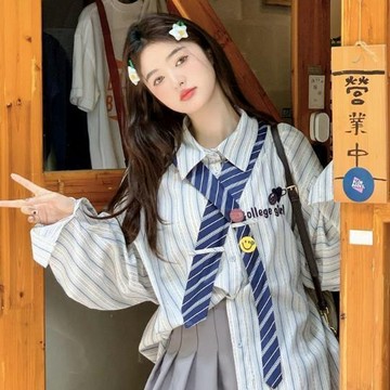 大碼洋裝 女 夏天 韩系学院风早秋刺绣长袖衬衫女小众设计感宽松复古蓝条纹雪纺上衣甜辣叠穿必备​